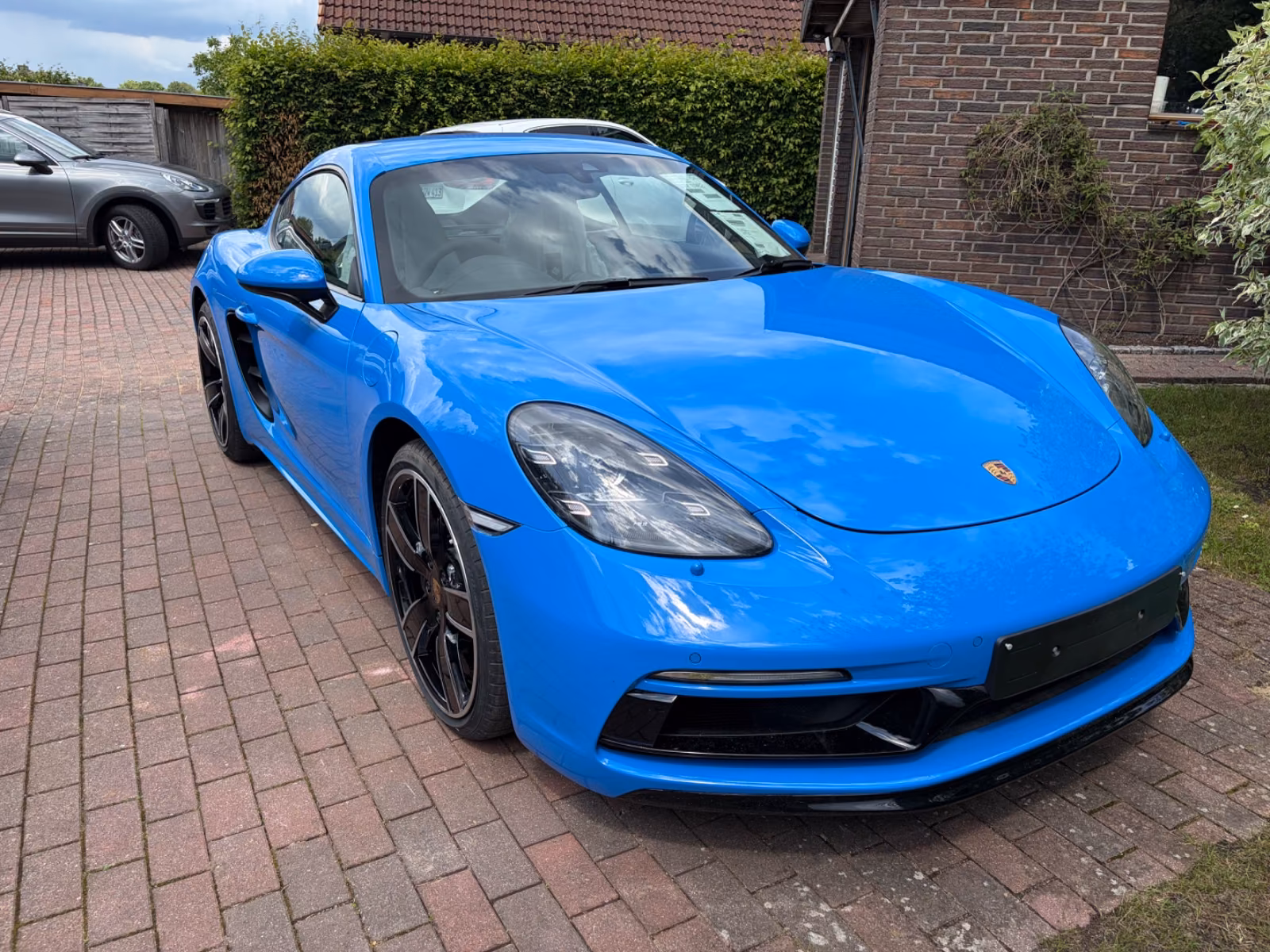 Porsche Cayman RHD