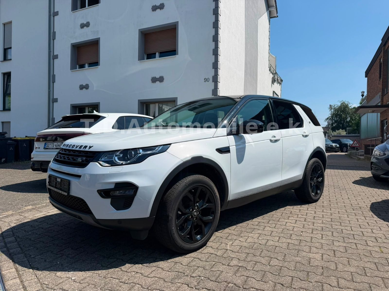Land-Rover Discovery - 1