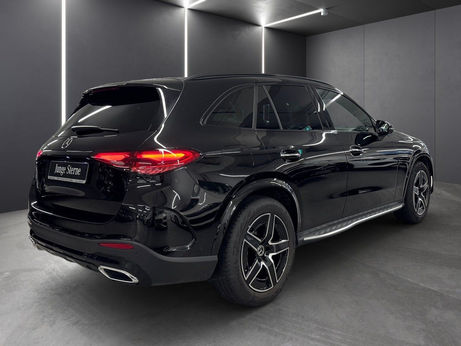 Fahrzeugabbildung Mercedes-Benz GLC 300 d 4M AMG*Pano*HUD*Burmester*Distron*360*