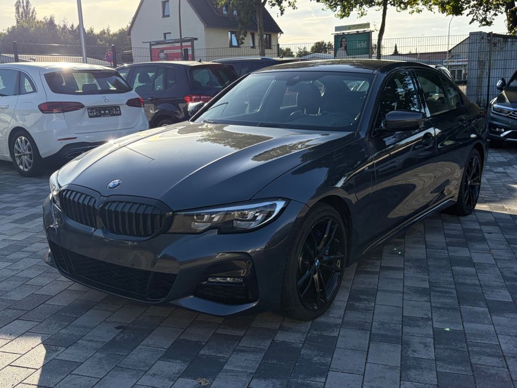Image of BMW 330