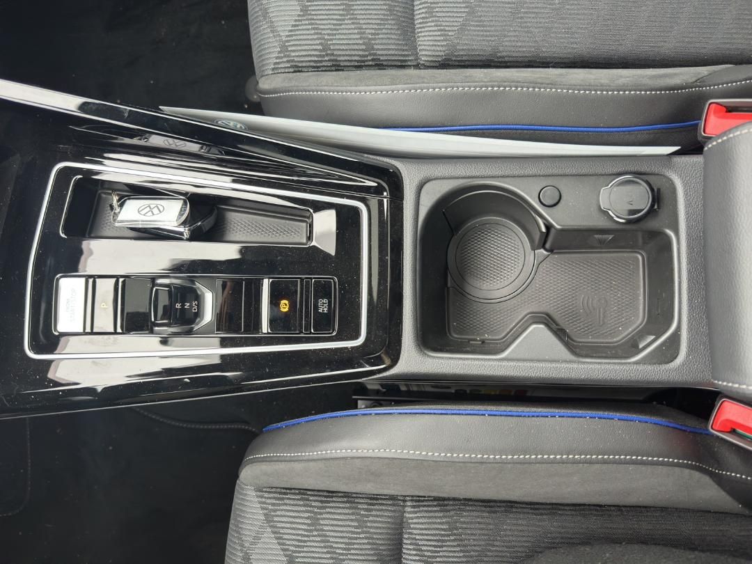 Fahrzeugabbildung Volkswagen Golf R-Line VIII R-Line,Soundsystem,Black Style