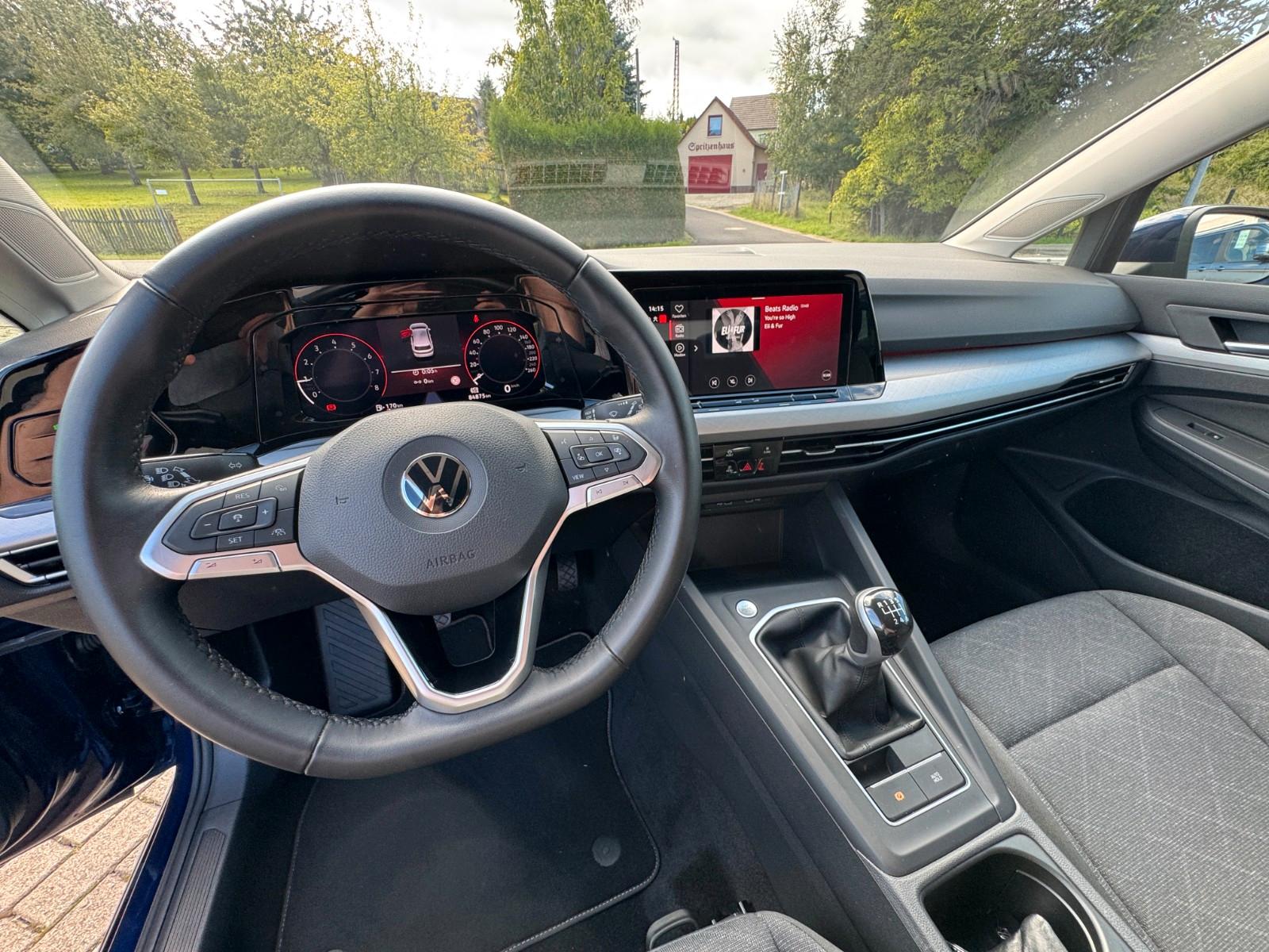 Volkswagen Golf VIII Lim. Life Business