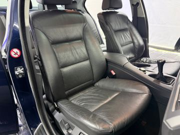 BMW 525 - 12