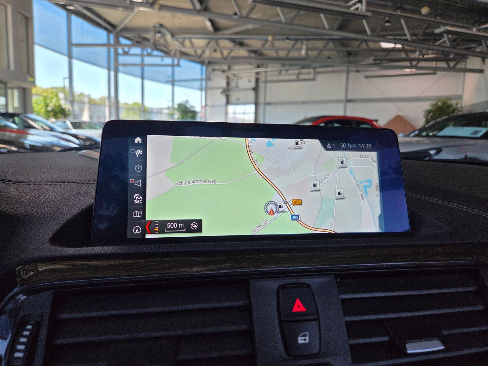 Fahrzeugabbildung BMW 220i Cabrio Luxury Line AHK LED NAV SHZ PDC ALU