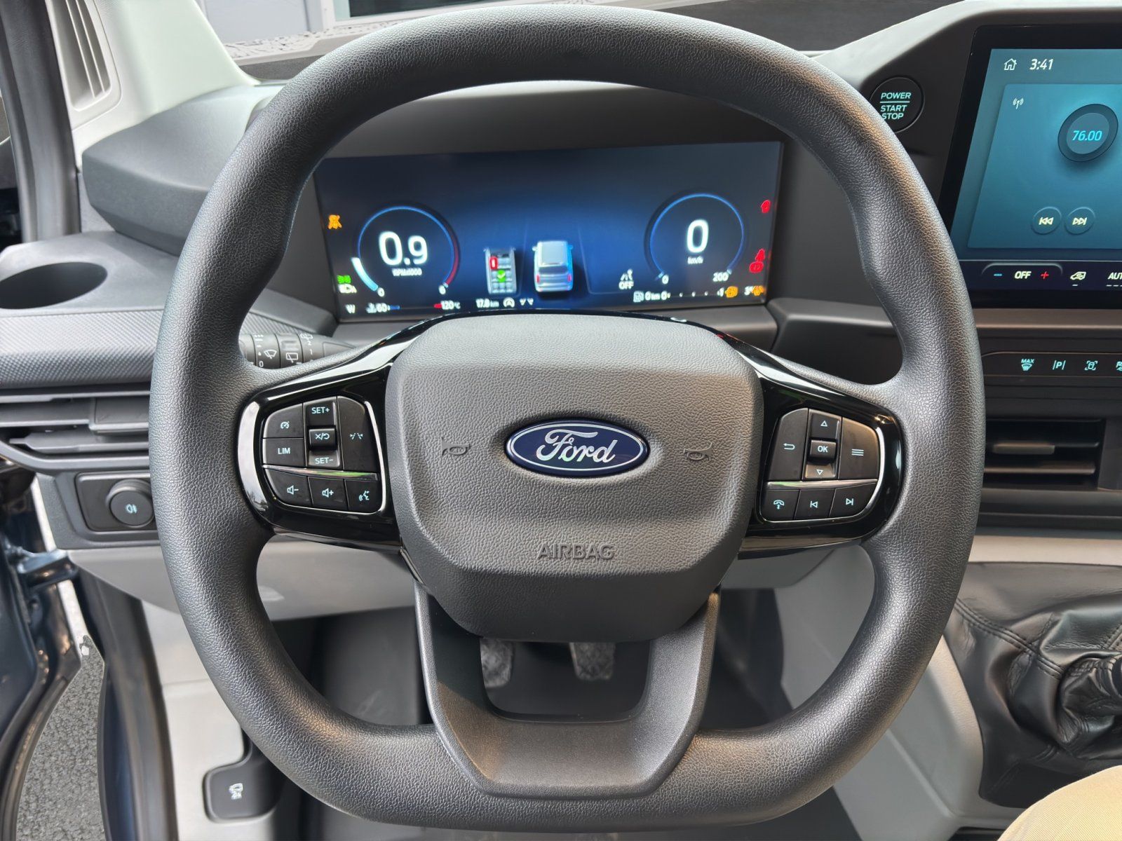 Fahrzeugabbildung Ford Transit Custom 320 L1 FWD Trend