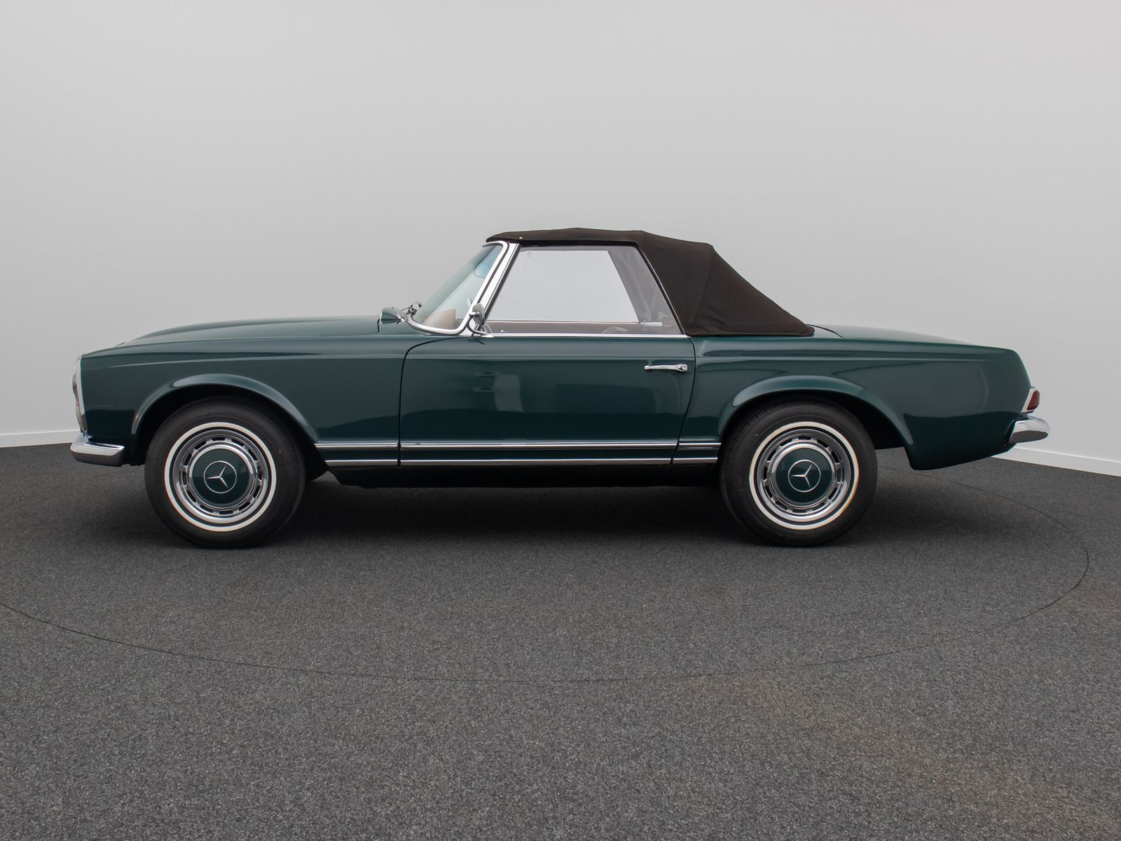 Fahrzeugabbildung Mercedes-Benz 230 SL Pagode H-Zulassung Automatik Leder W113