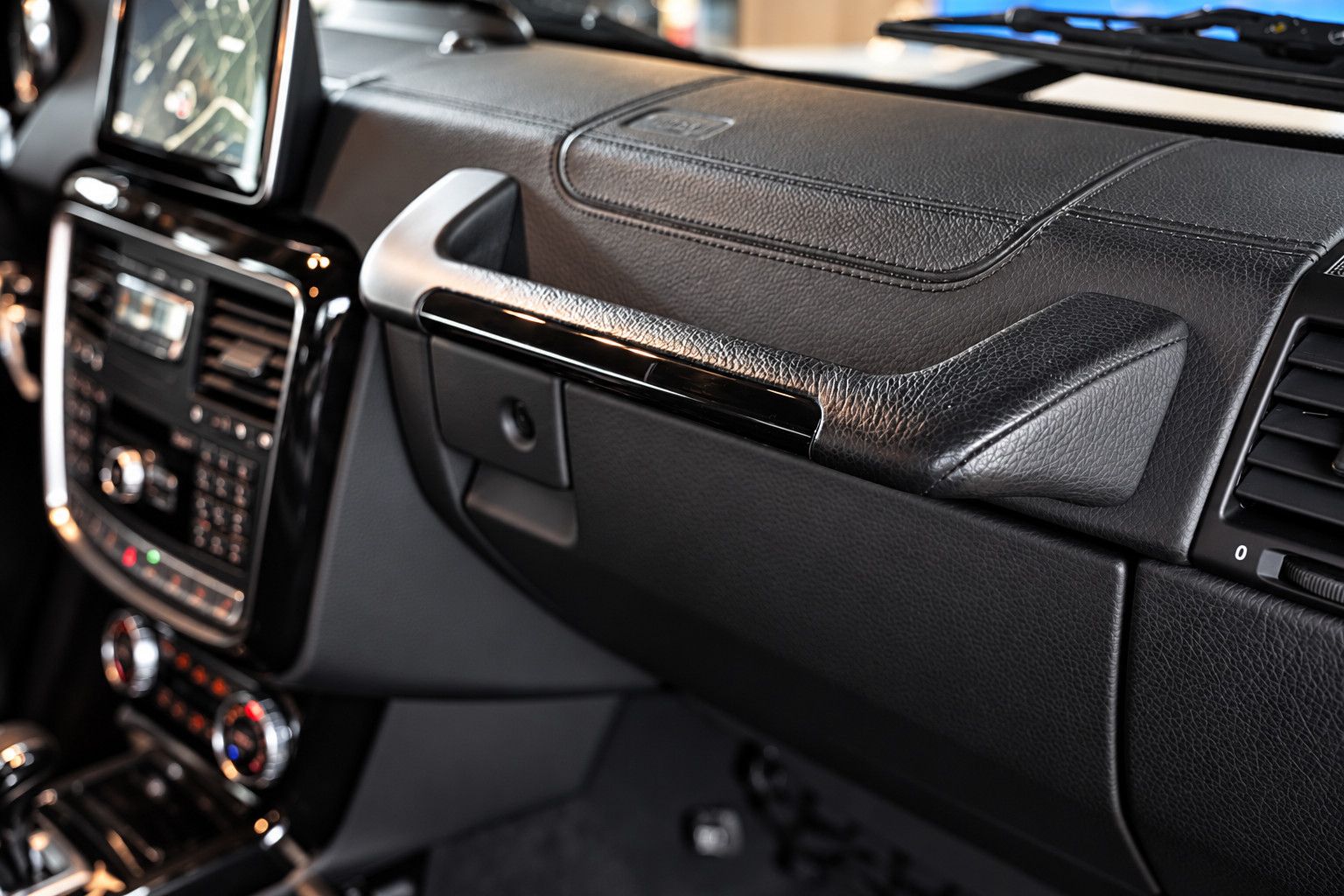 Fahrzeugabbildung Mercedes-Benz G 350 d*AMG*S-Dach*HarmanKardon*Memory*Sitzklima
