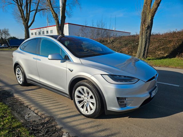 Tesla Model X 75D AUTOPILOT