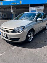Opel Astra 1.6 Elegance Automatik Elegance - Opel Astra aus 2005: Elegance