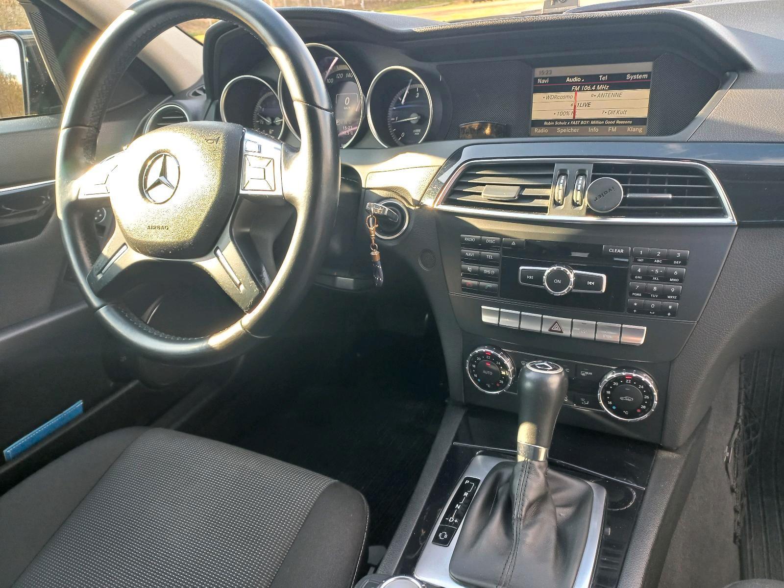 Mercedes-Benz C200 2012 — photo 5