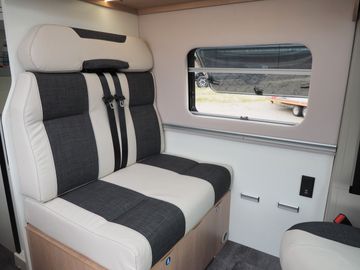 Bild 10 Mooveo VAN 63 EB Navi TV Solar Doppelbettumbau