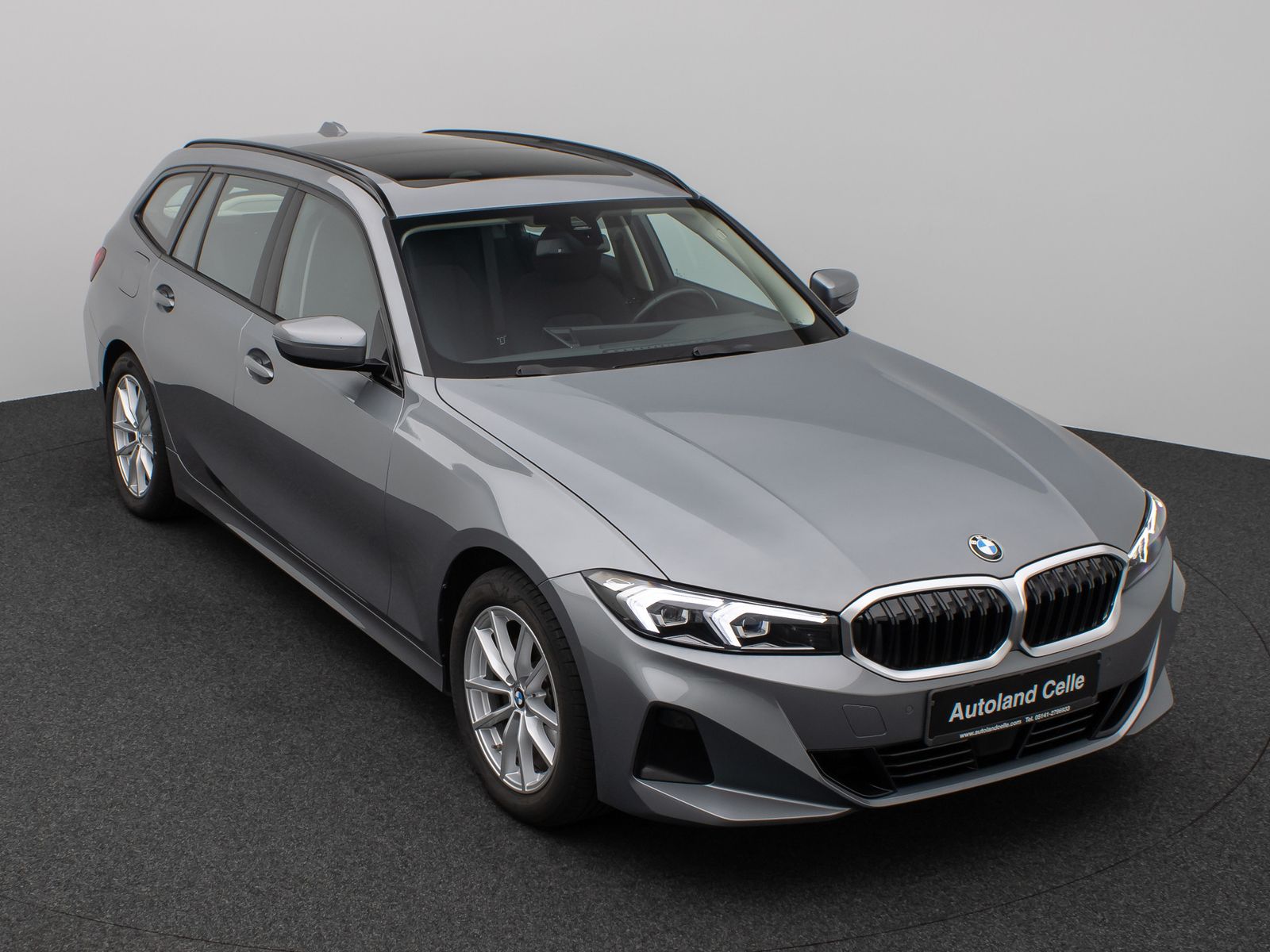 Fahrzeugabbildung BMW 320d Panorama DAB H/K Lordos Stop&Go PDC LED