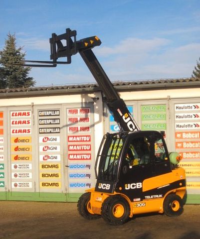 JCB TELETRUK TLT 30 G - 4.4m / 3t. VORFÜHRMASCHINE