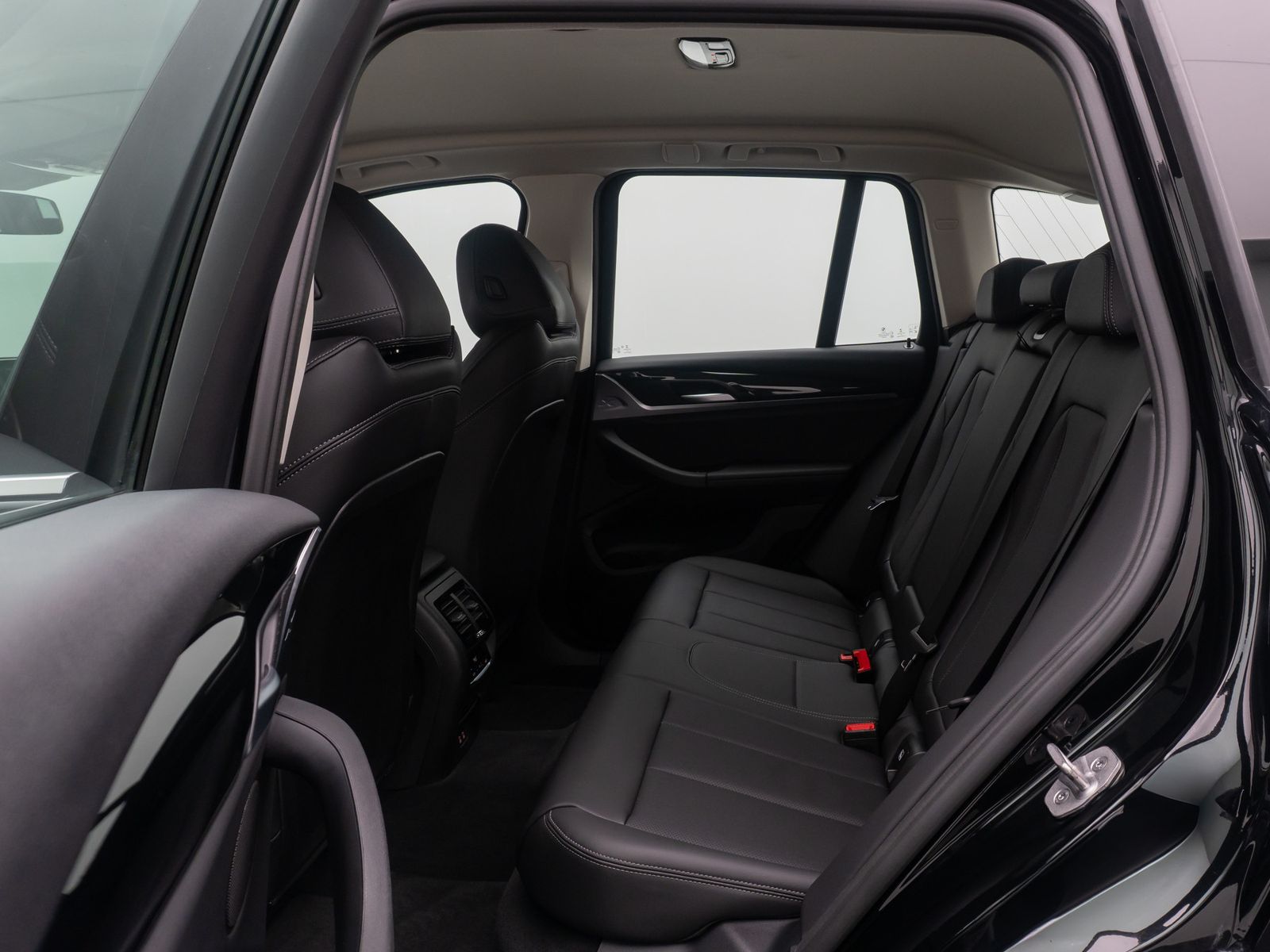 Fahrzeugabbildung BMW X3 xD30e DriveAss DAB Kamera HiFi WLAN Sportsitz