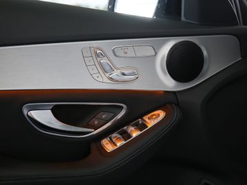 Mercedes-Benz C 250 AVANTGARDE 9G LED NAVI COMAND PANORAMA