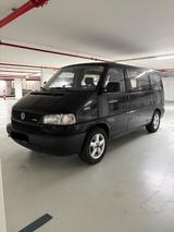 Volkswagen T4, 2.8 VR6 Bulli mit Wohnmobilzulassung - Volkswagen T4 Caravelle in Düsseldorf