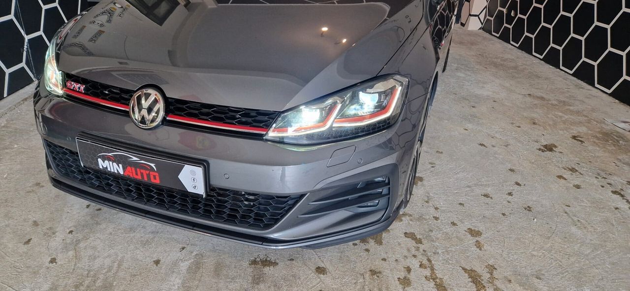 Volkswagen Golf GTI Performance 2.0 245 CV TSI D imagem 3