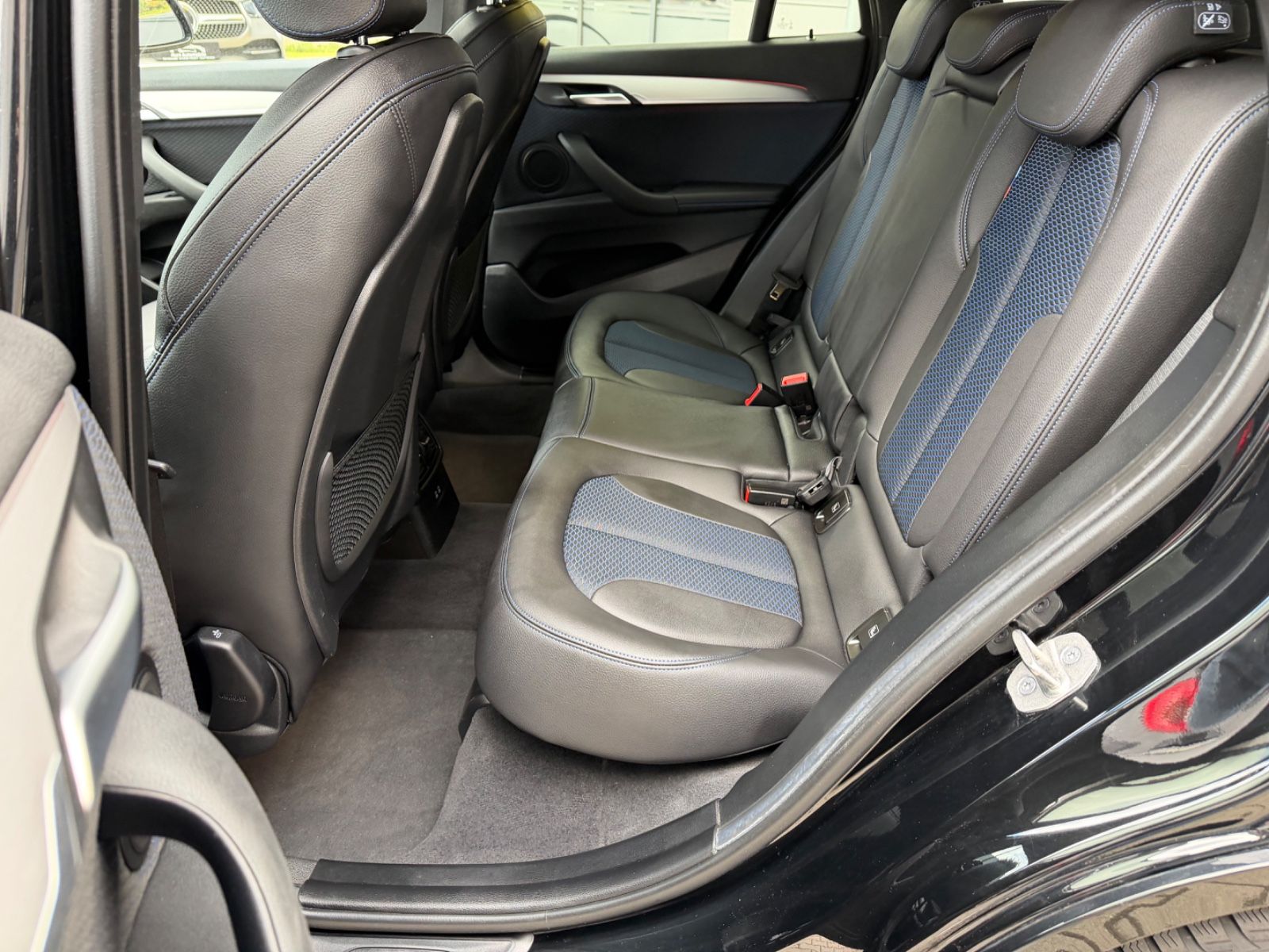 BMW X1 sDrive 18 d/M SPORTPAKET/LED/KAMERA/LEDER/AUT foto 18