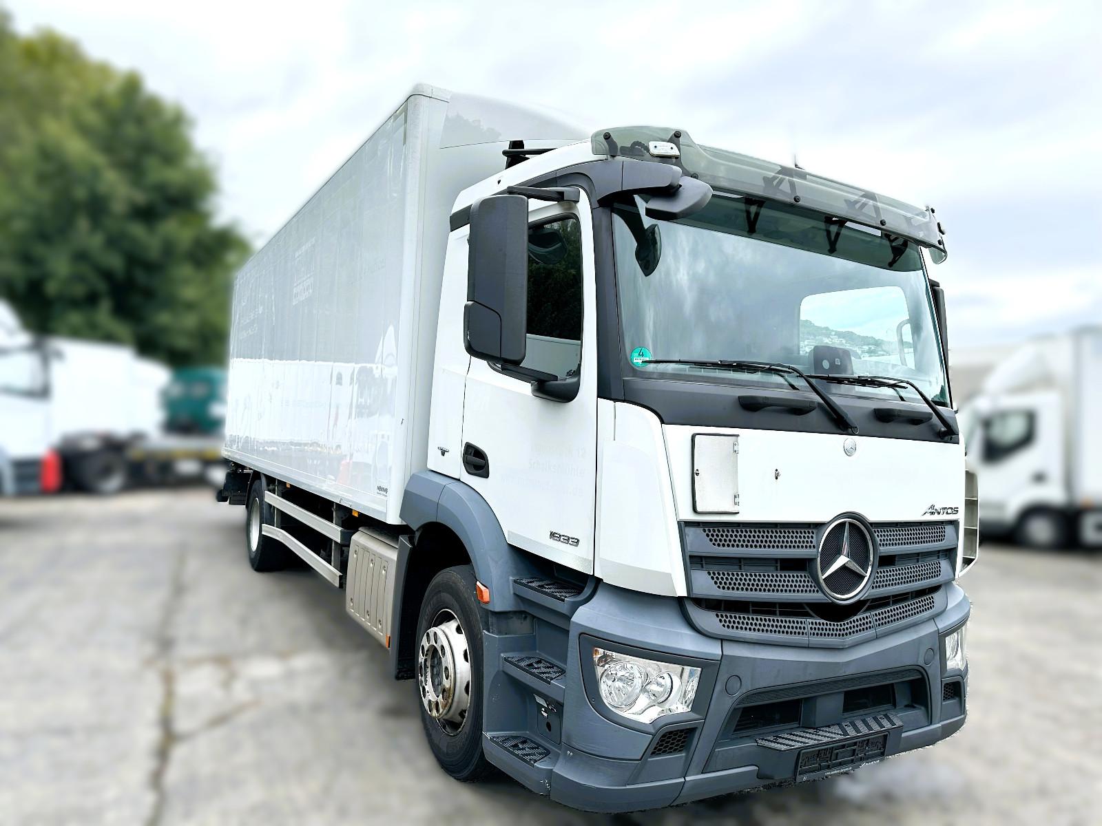 Mercedes-Benz 1833 Antos