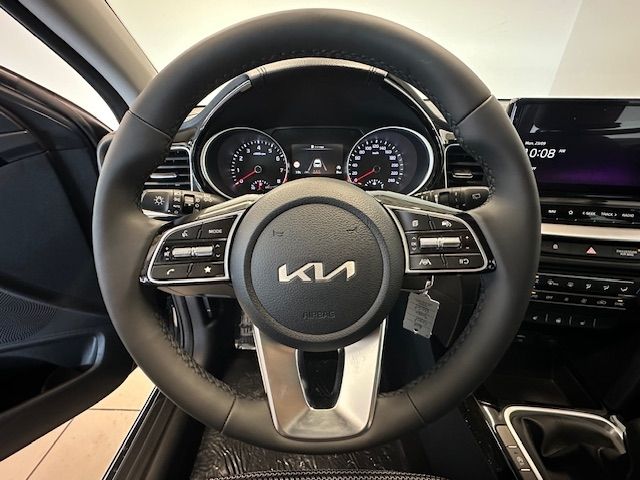 Fahrzeugabbildung Kia Ceed_sw Vision 1.4 Lane ASS Navi SHZ SpurhaltASS