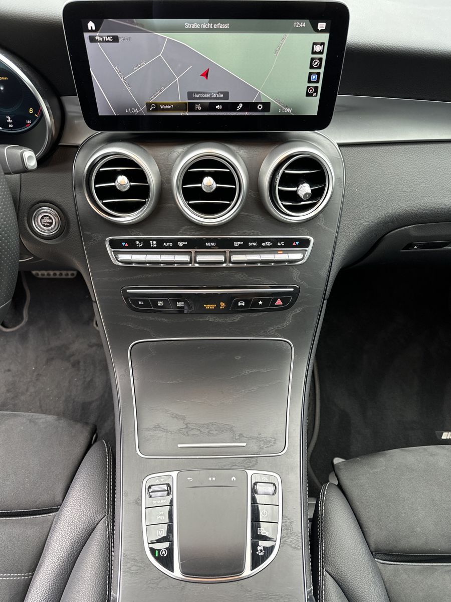 Fahrzeugabbildung Mercedes-Benz GLC 400d 4M AMG-Line NAV+LED+BURMESTER+360°+AHK