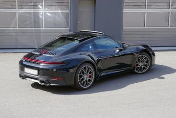 Porsche 992.2 4S*Schiebdach,Chrono,Sitzlüftung,BOSE,360°