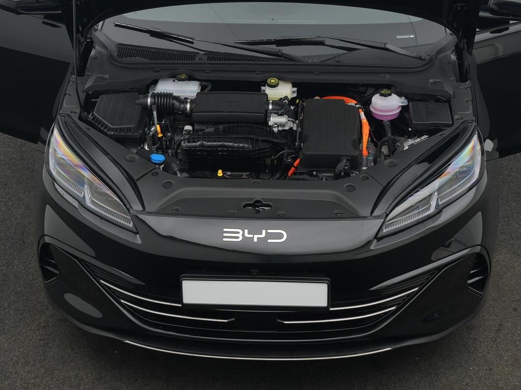 BYD SEAL 6