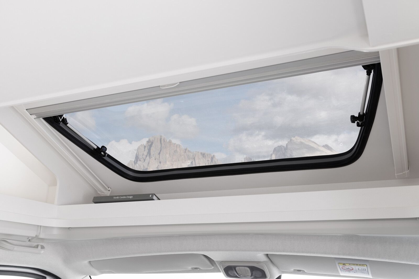 Fahrzeugabbildung CORIGON T Advanced 700 S Hubbett Automatik Solar Hymer