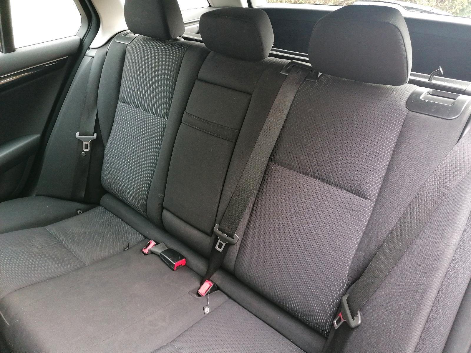 Mercedes-Benz C180 2009 — photo 11