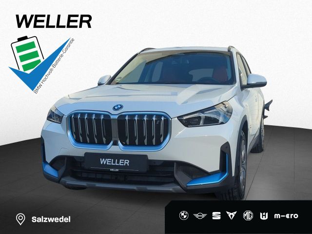 BMW iX1 xDrive30 HUD, H&K, Sportsitze