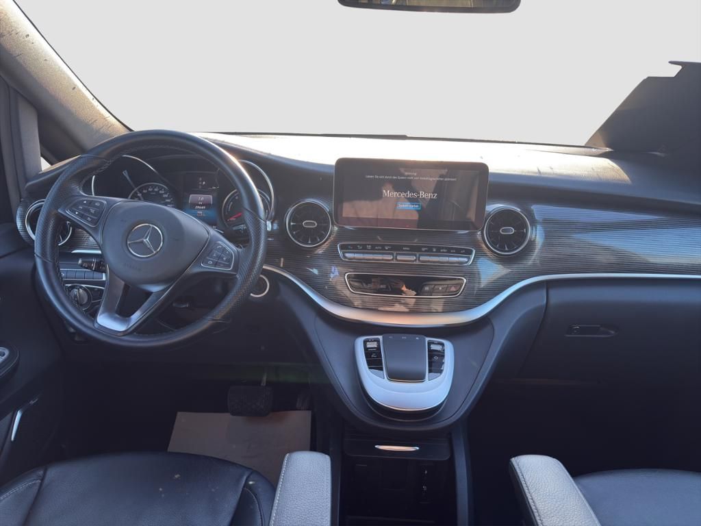 Fahrzeugabbildung Mercedes-Benz EQV 300 AVANTGARDE Lang Leder*Navi*360*KeyLess