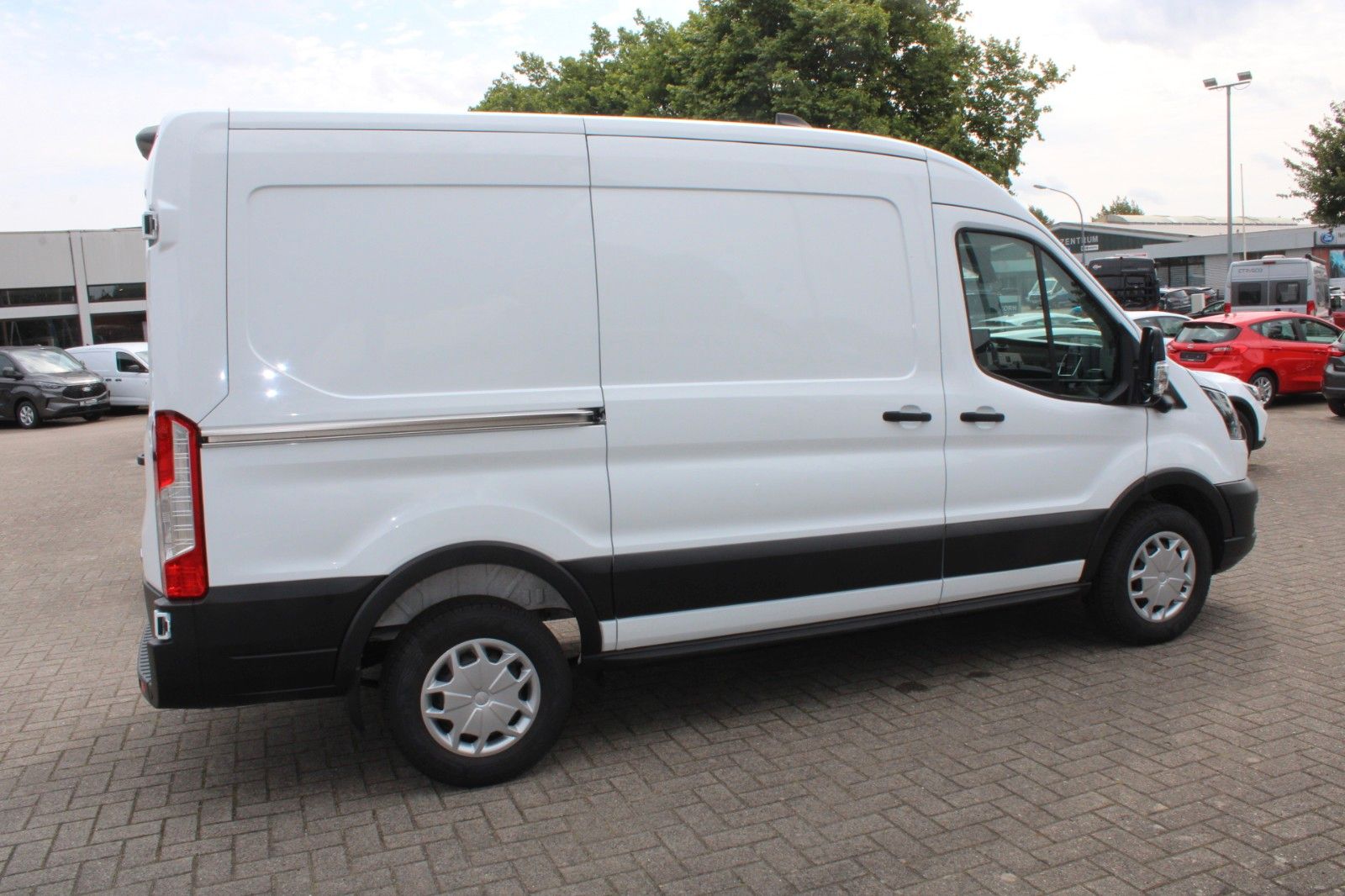 Fahrzeugabbildung Ford Transit 330 L2 TREND Kasten KLIMA AHK