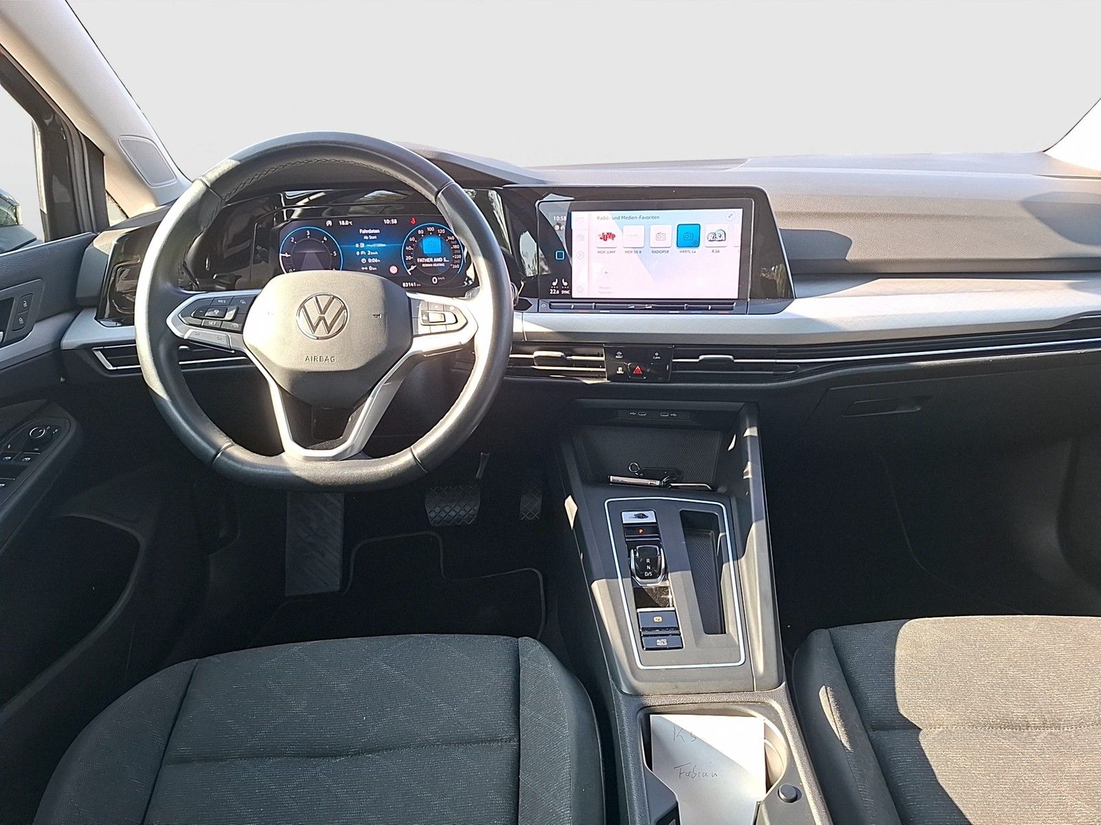 Fahrzeugabbildung Volkswagen Golf VIII Variant TDI Life DSG Standhzg LED Navi
