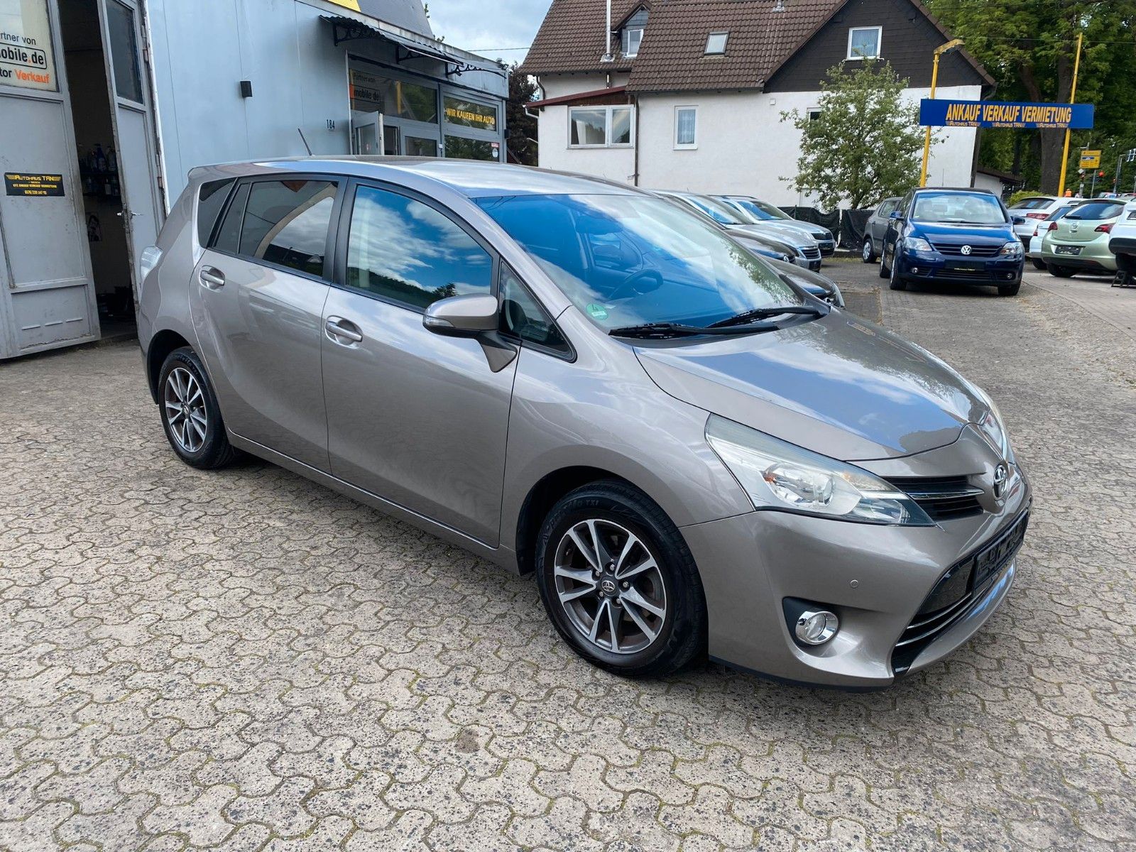 Fahrzeugabbildung Toyota Verso Comfort