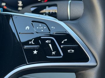 Mercedes E 200 - 11