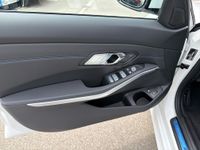 BMW 330 - Vorschau Bild 13