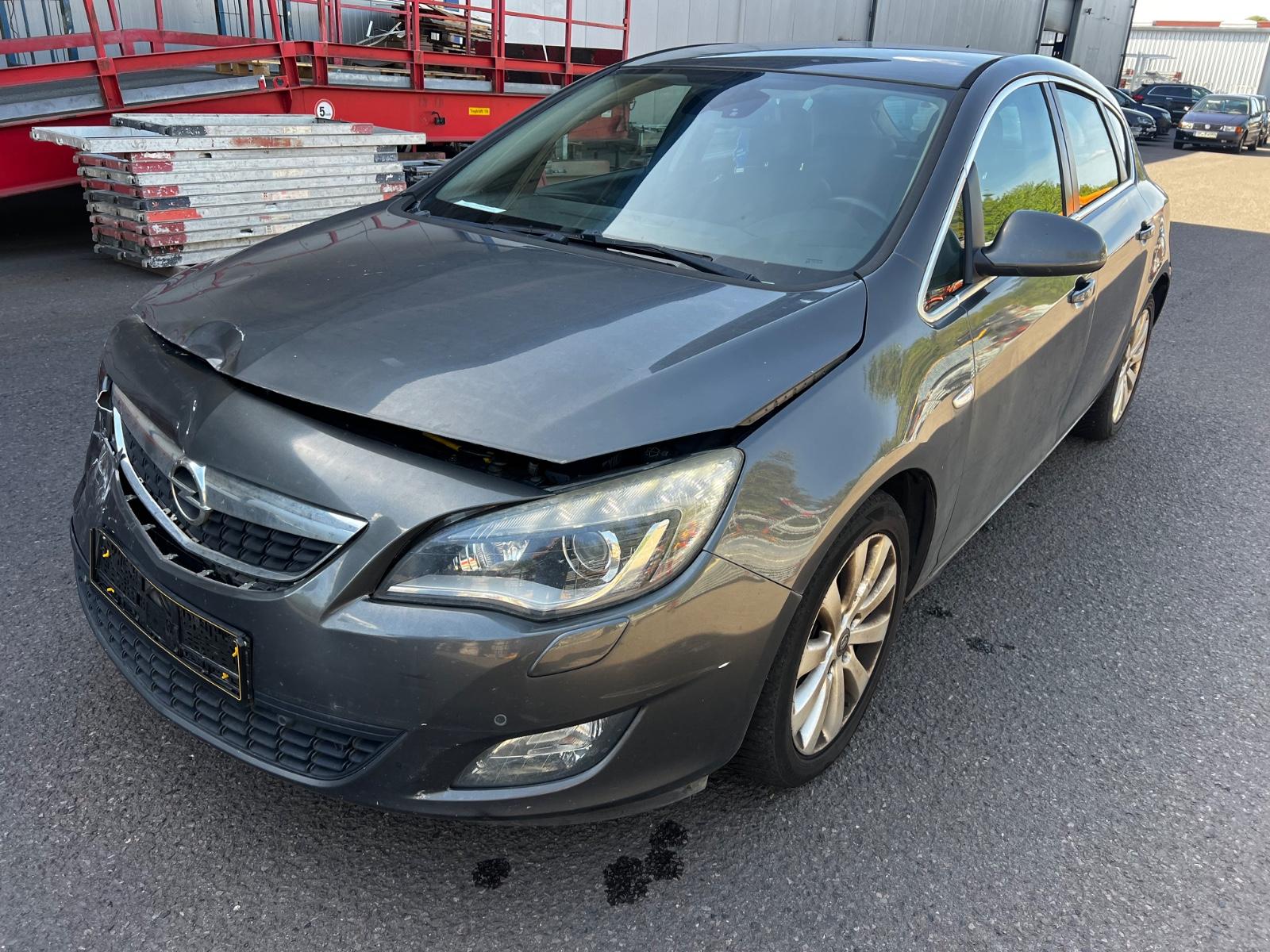 Opel Astra J Lim. 5-trg. Innovation-ecoFlex