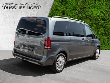 Mercedes V 220 - 4
