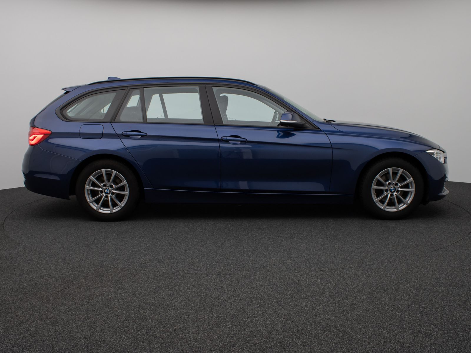 Fahrzeugabbildung BMW 320i Advantage HiFi Navi Lordos PDC LED Alarm