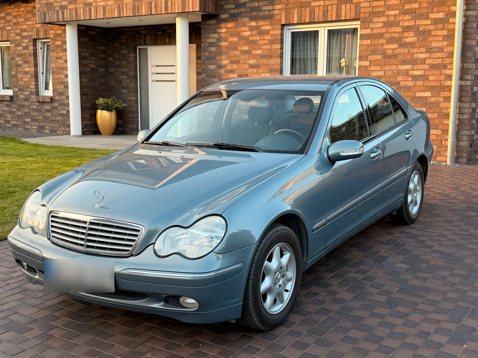 Mercedes-Benz C 200