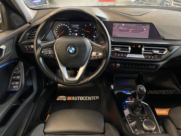BMW 118 d Sport Line *LED*PDC*CARPLAY*TOUCH*SHZ*TEMP