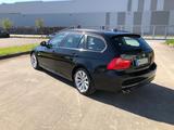 BMW 320d Aut. Touring Navi.Xenon. - gebrauchte BMW 320 aus dem Jahr 2010