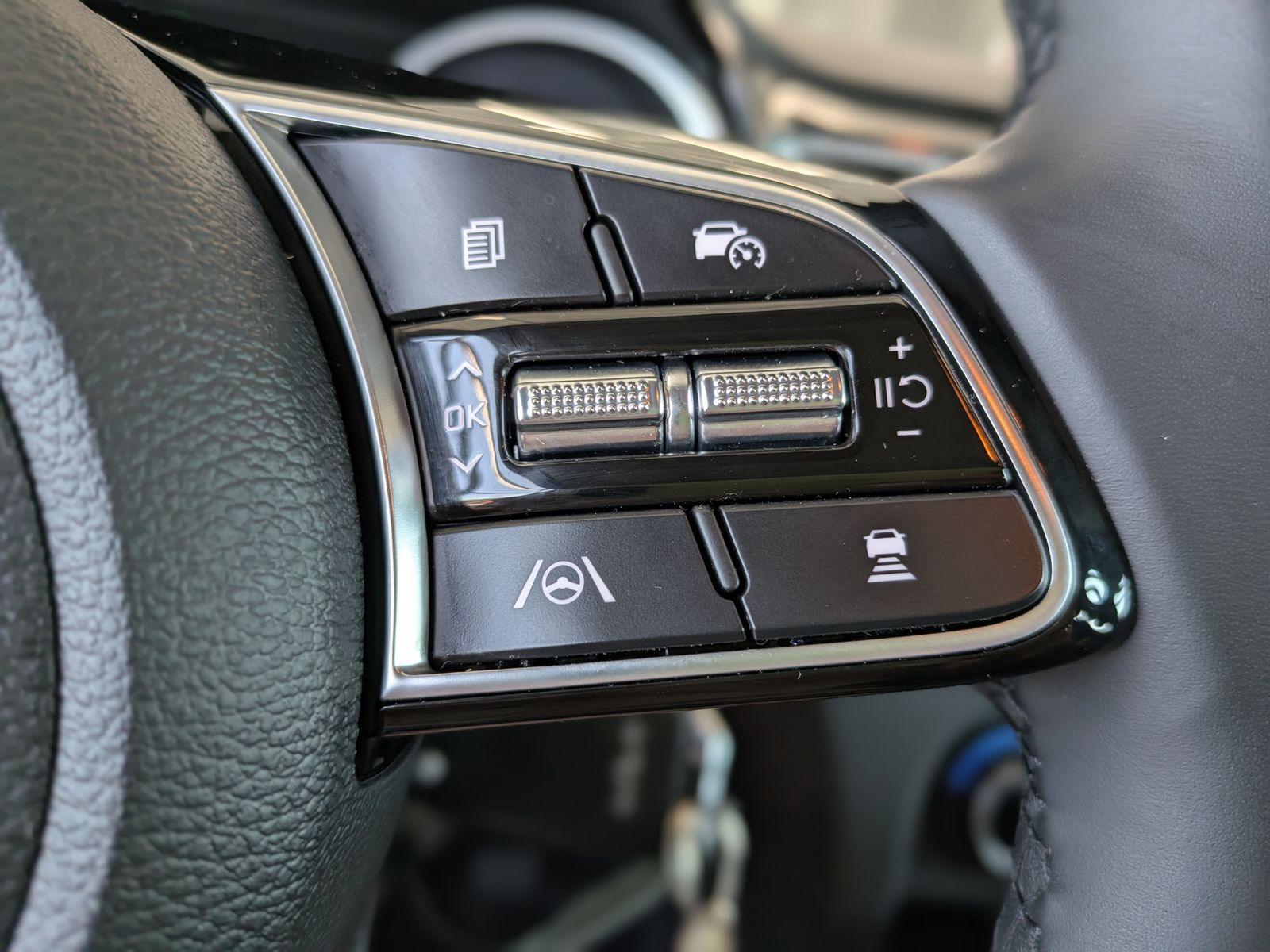 Fahrzeugabbildung Kia cee'd Sportswagon 1.5 DCT GT-Line LED JBL Cam 7J