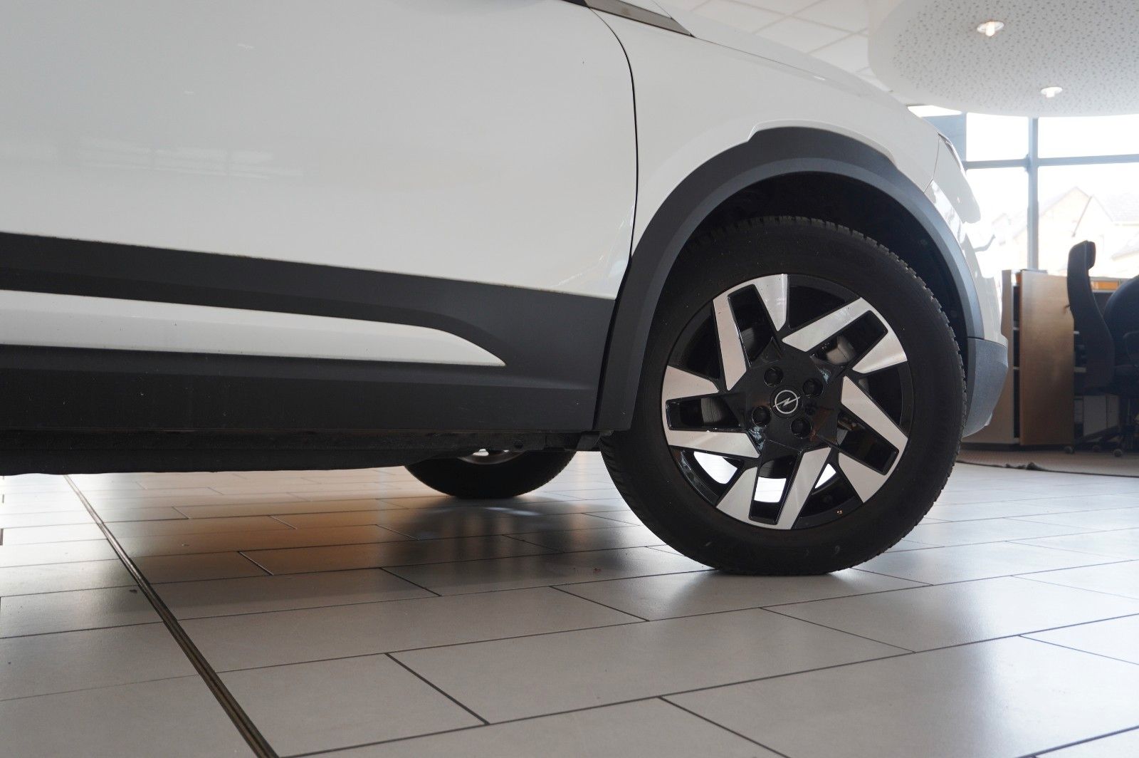 Fahrzeugabbildung Opel Mokka-e ELEGANCE 3-PHASIG NAVI/LED/KAMERA/DAB+