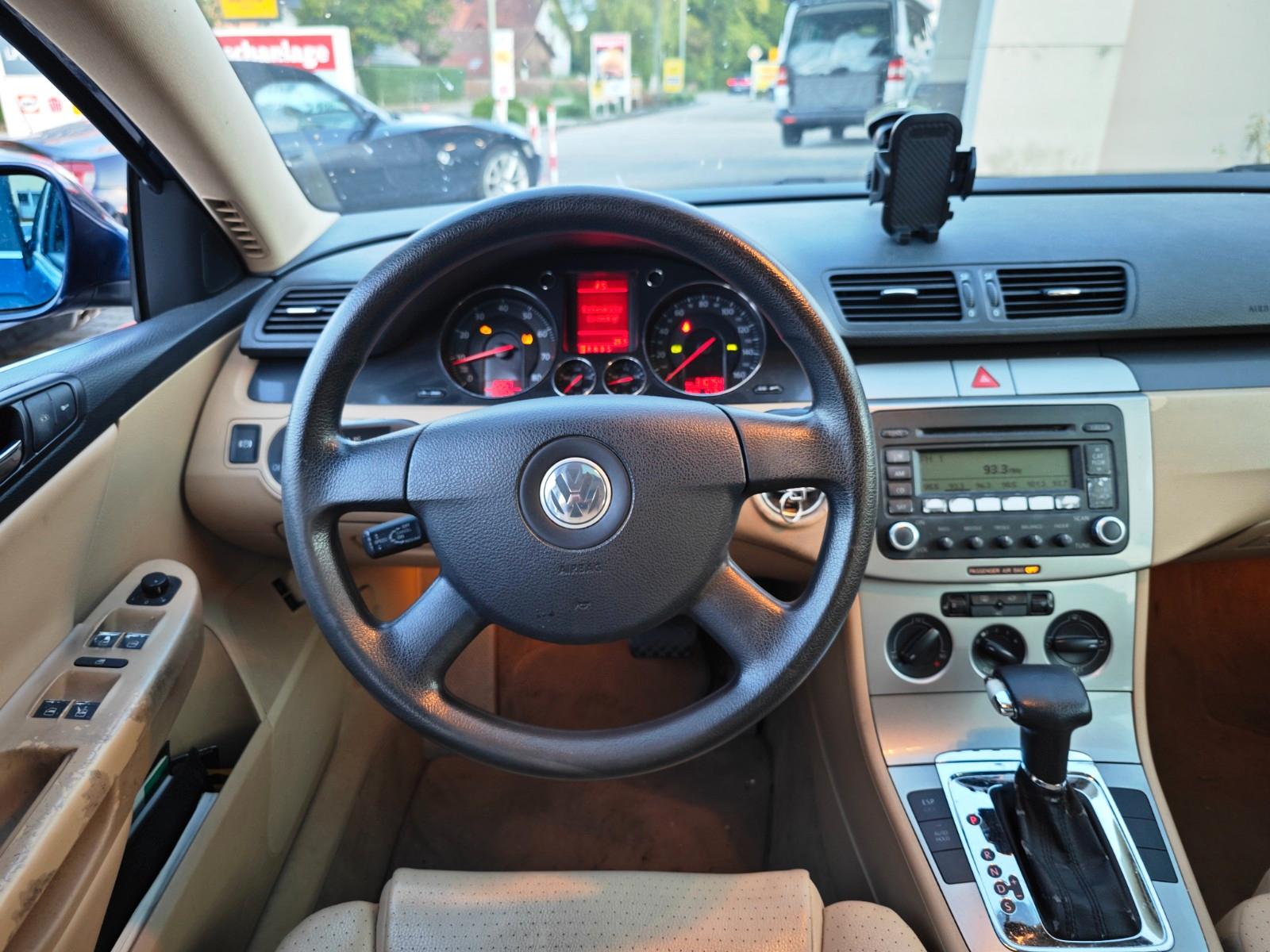 Volkswagen Passat 2006 — photo 19
