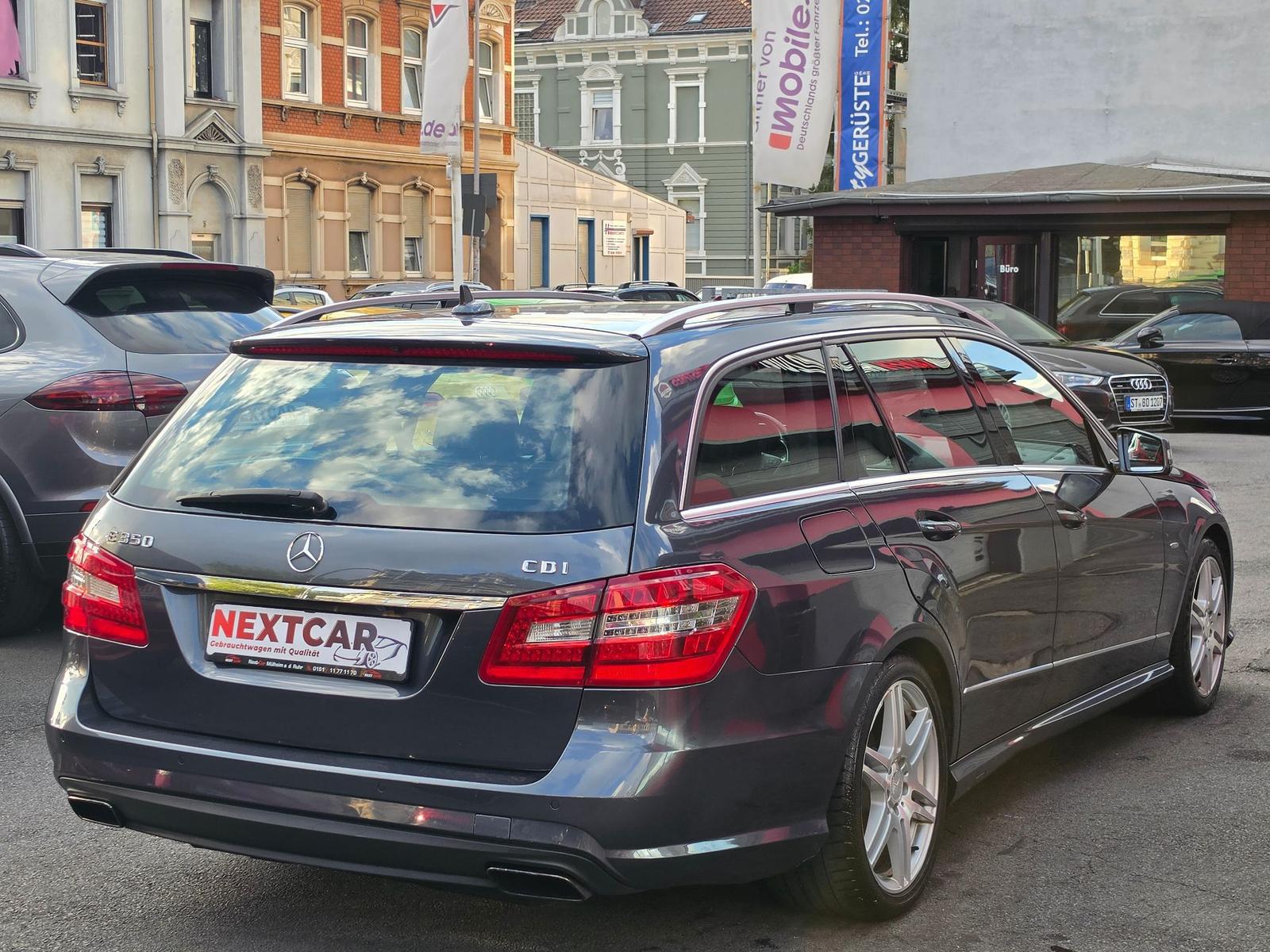 Mercedes-Benz E350 2011 — photo 29