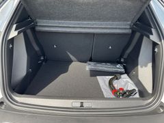 PEUGEOT 2008 STYLE HYBRID 145 e-DSC6 Navi LED Klima