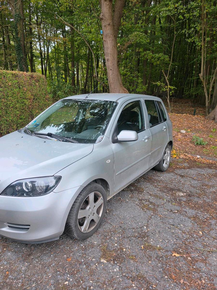 Mazda 2 2006 — rear view