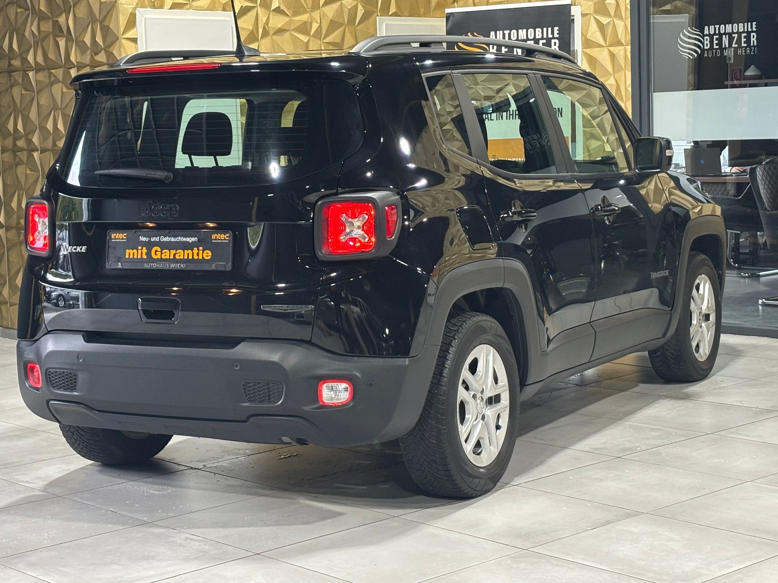 Fahrzeugabbildung Jeep Renegade Longitude//AMBIENTE/APPLE