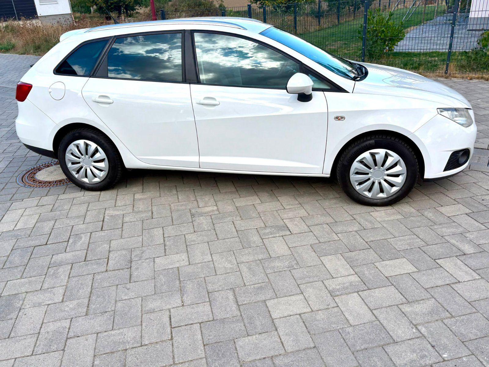 Seat Ibiza 2010 — interior